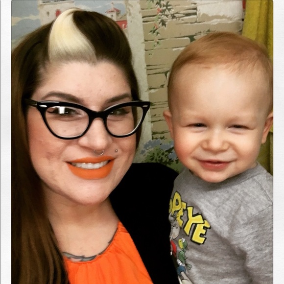 Meet your Posher, Taylor - Picture 8 of 8